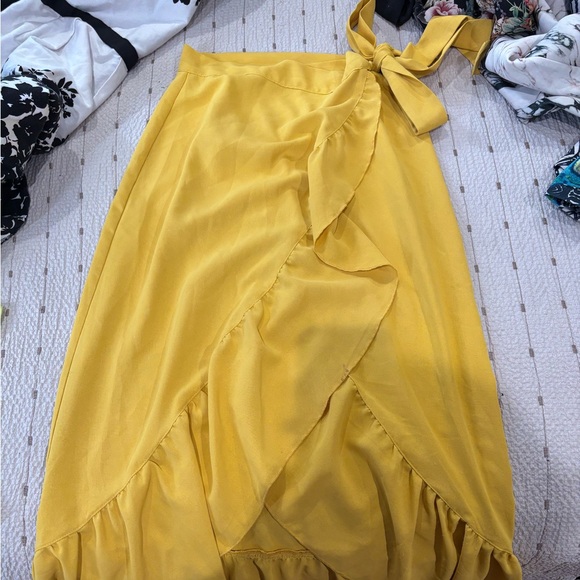 SHEIN Yellow Ruffled Wrap Skirt - Picture 1 of 3